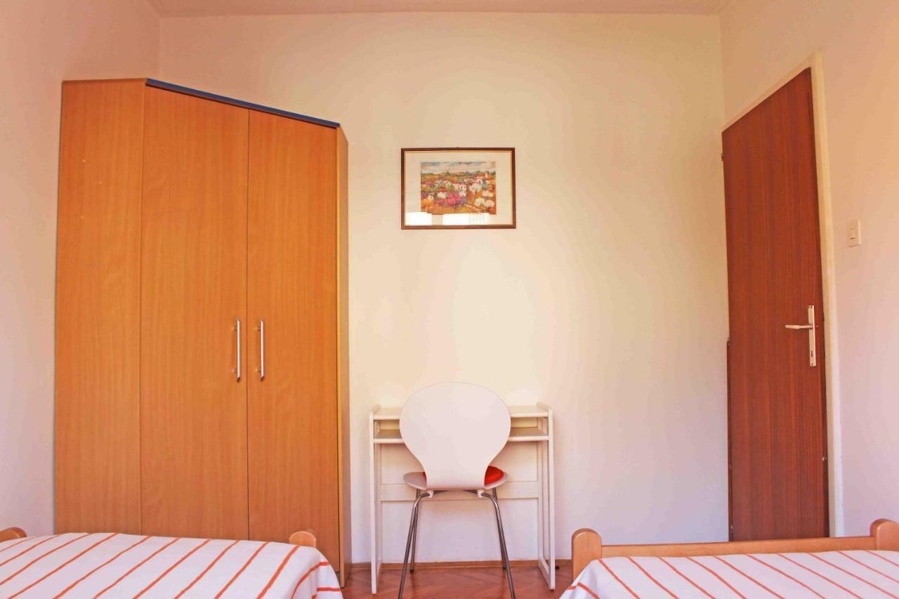 Apartment With A Sea View بولا المظهر الخارجي الصورة